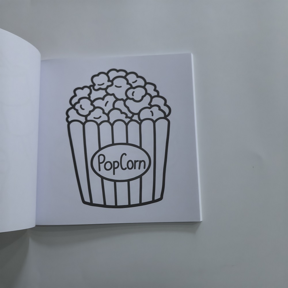 Książeczka do kolorowania dla  – Food And Snacks Coloring Book recenzja i cena